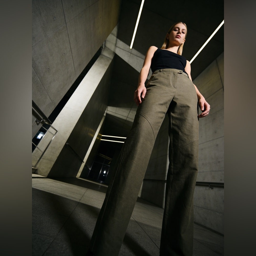 Conrad C Collection brown pants straight Leg High Rise faux suede look stretch 6